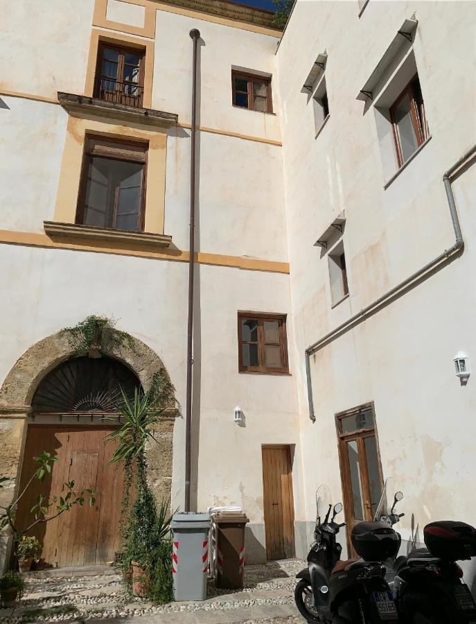 Palazzo Resuttana Apartment Palermo Exterior photo